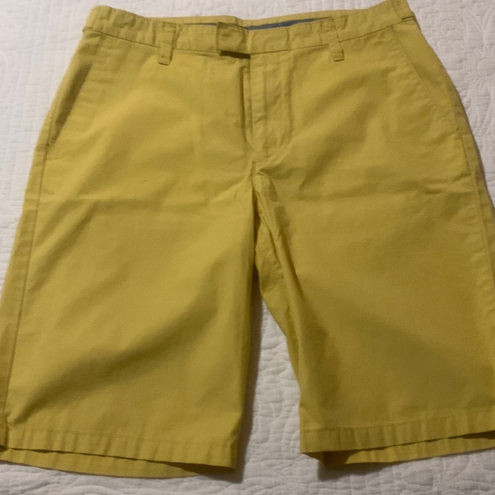 Men’s casual shorts size 34